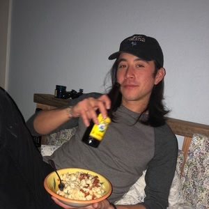 Meet your Posher, Ilia